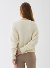 ULTRA SOFT ALPACA DEEP V-NECK