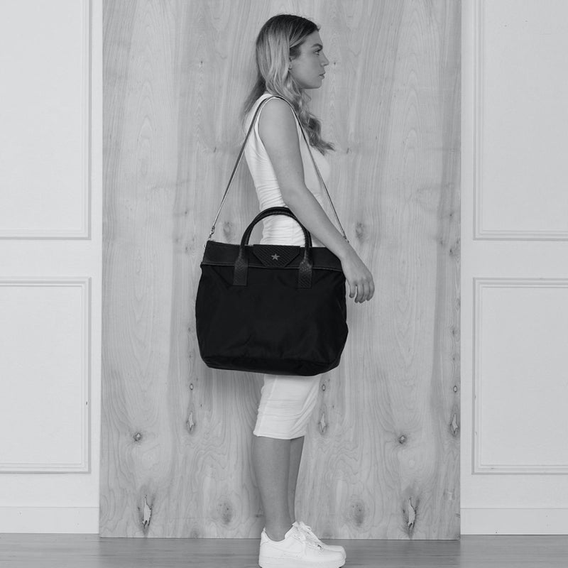 Alessia Large Caviar/Black Nylon